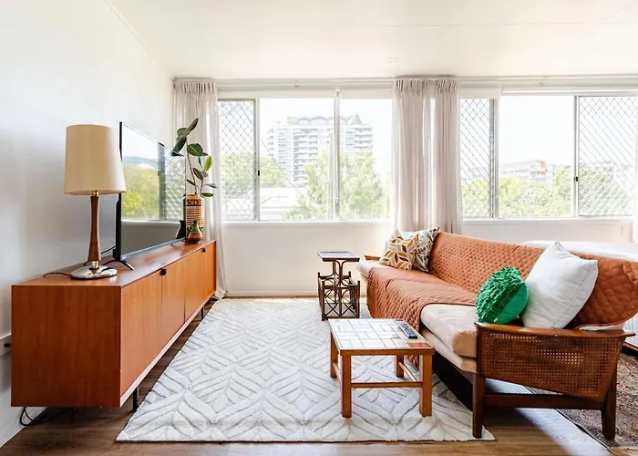 Mid Century Pad 1Bed 1Bath 1Car 10 Mins To Cbd