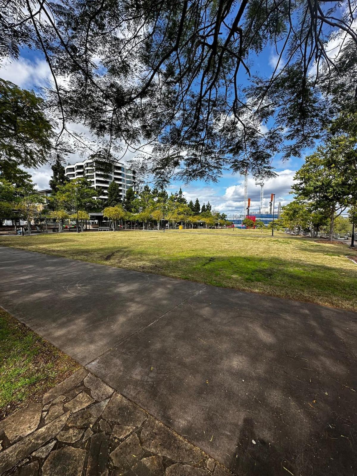 Mid Century Pad 1bed 1bath 1car 10 Mins To Cbd *